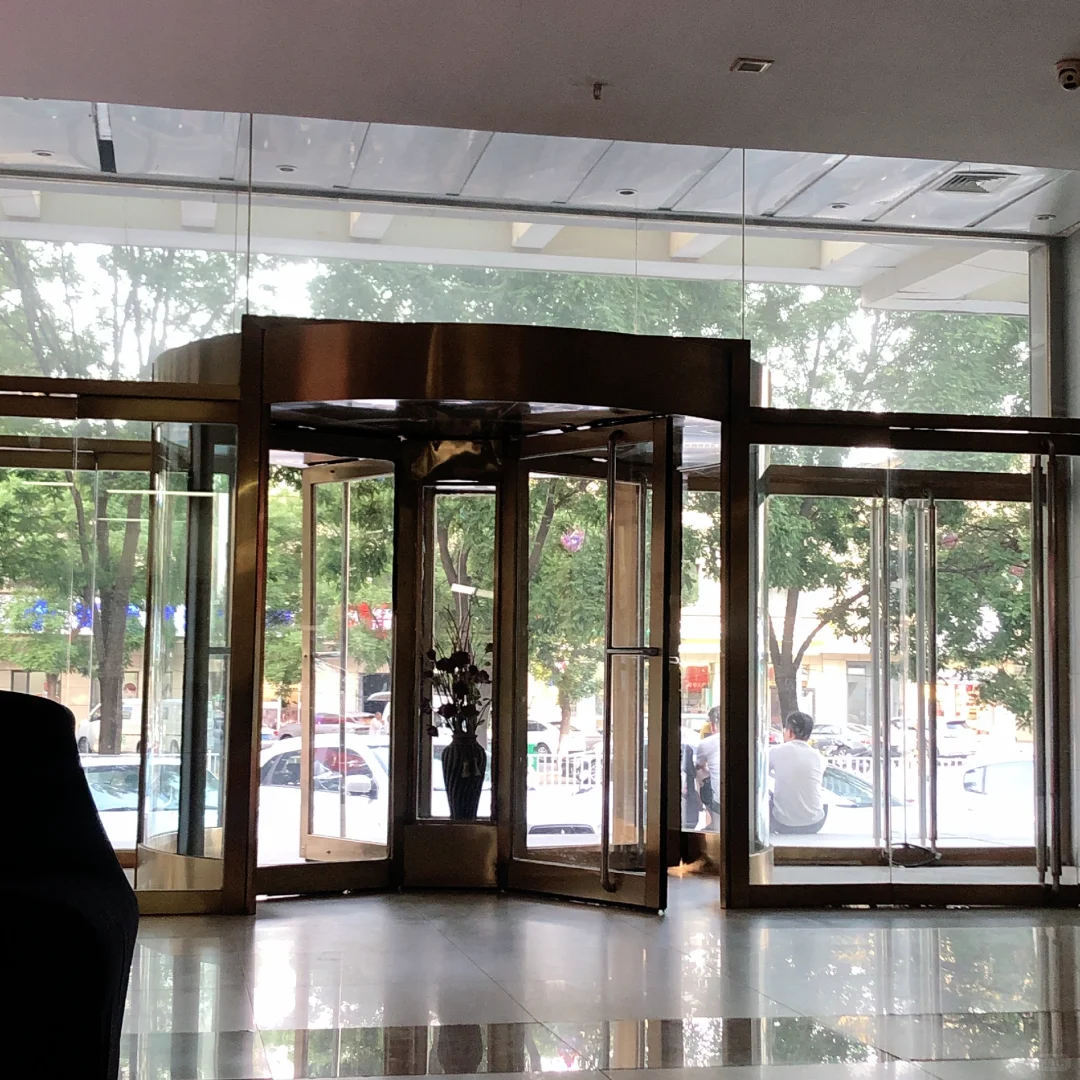 呼市日结兼职270 青城公园北门附近 管饭