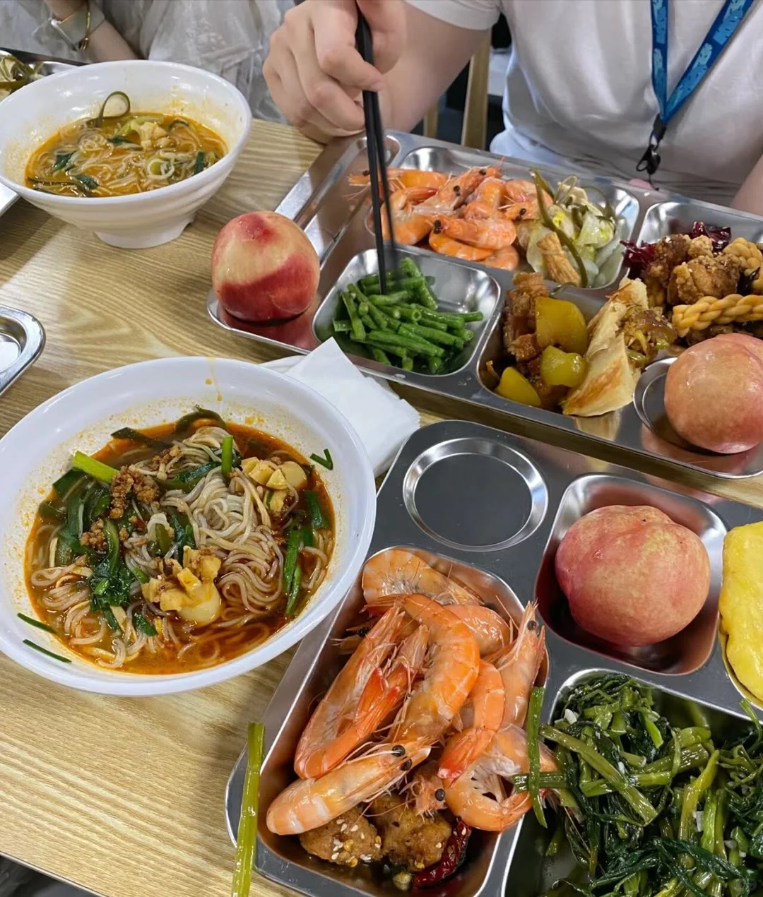 深圳手机电子厂招聘普工临时工6800-7900月