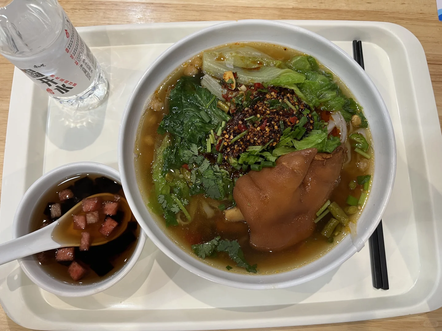 给自己找个同事，伙食超好！！