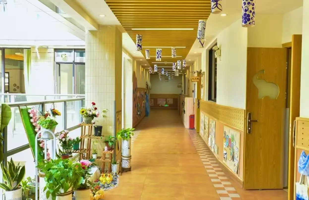 幼儿园招聘老师喇！啦啦啦！！！