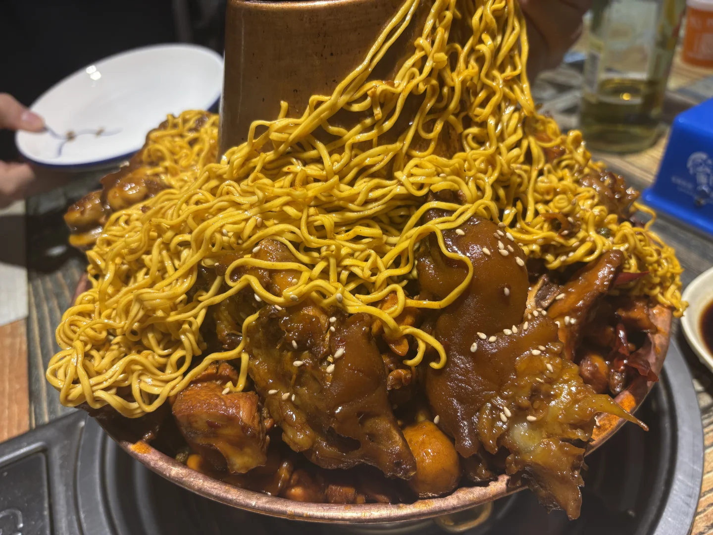 还剩几个岗位 招满不着了