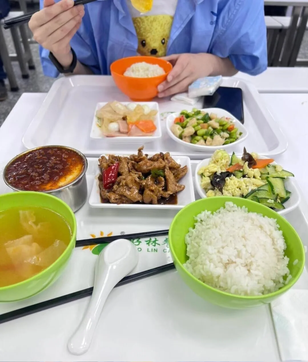 杭州本地小厂 月薪6500包吃住