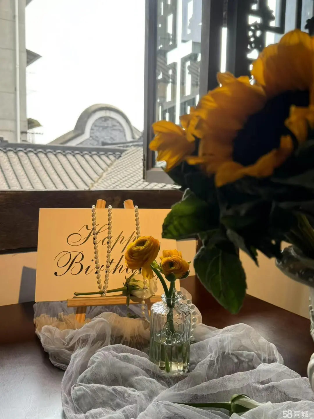 招聘服务员一名