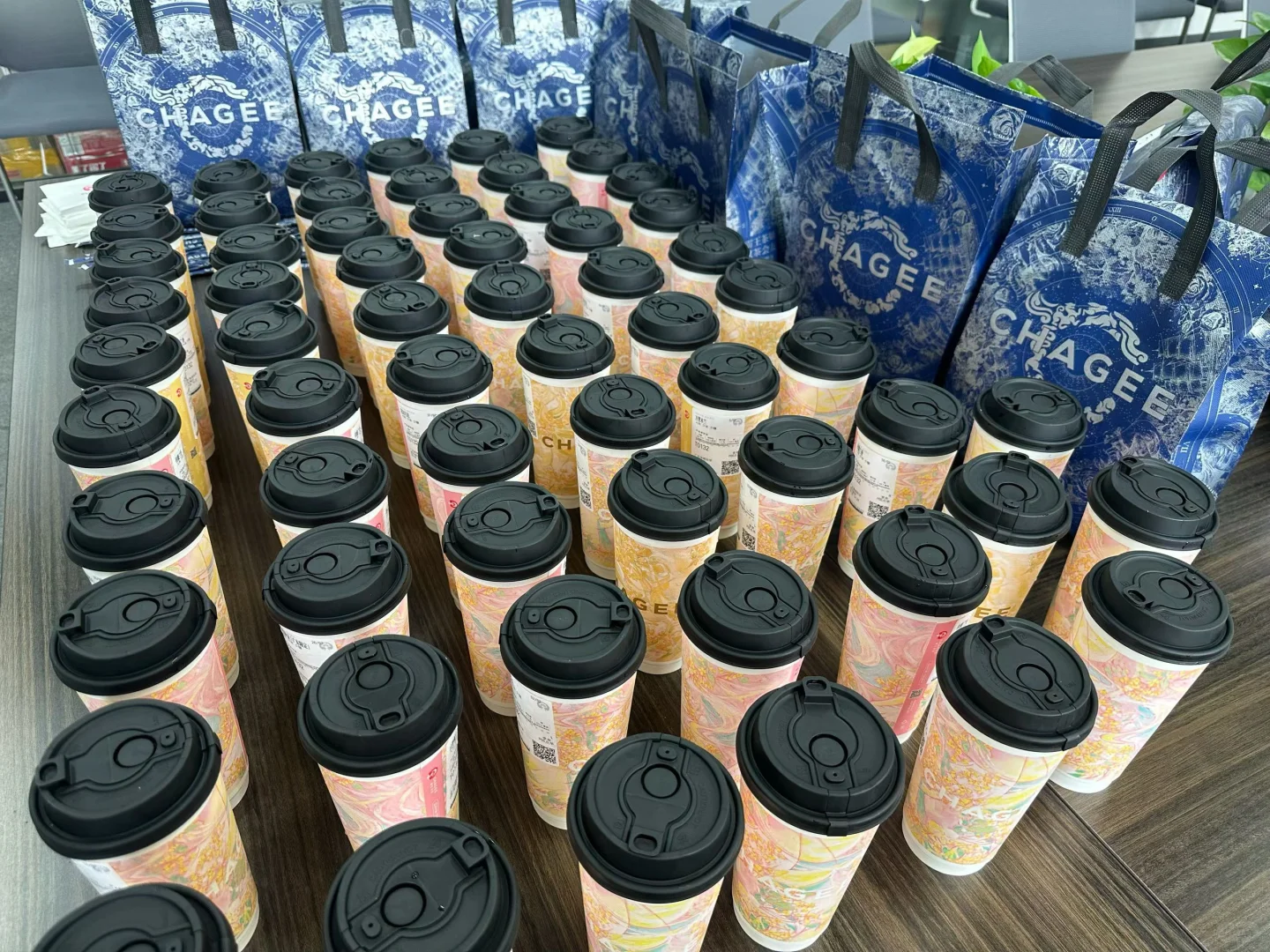 杭州招人了！周休两天！法定节假日休息！