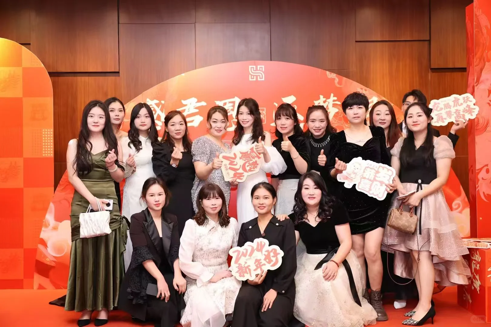 【高铁柜台服务岗招聘｜高福利+轻松氛围️👔👟