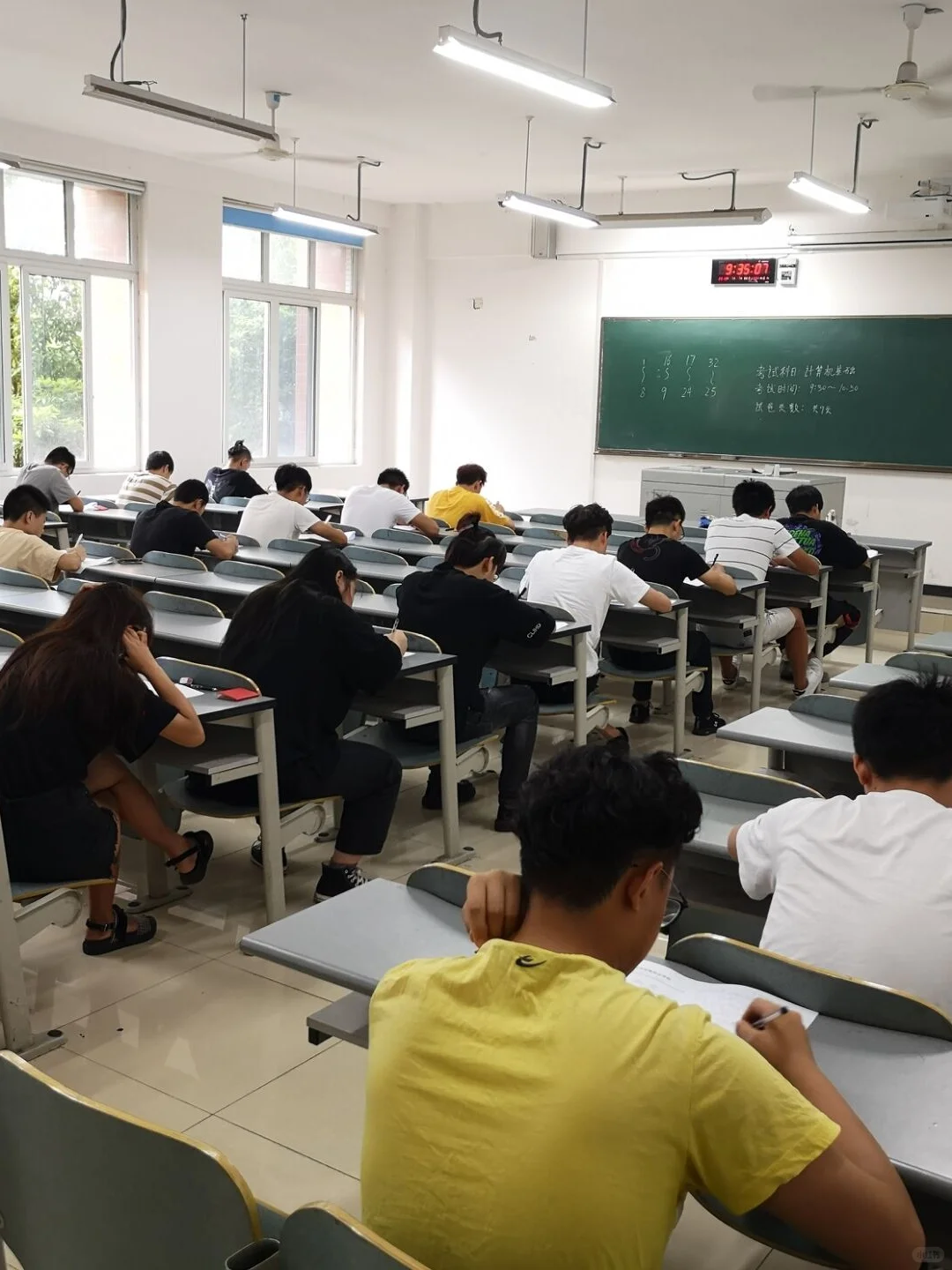 三亚监考，一天180