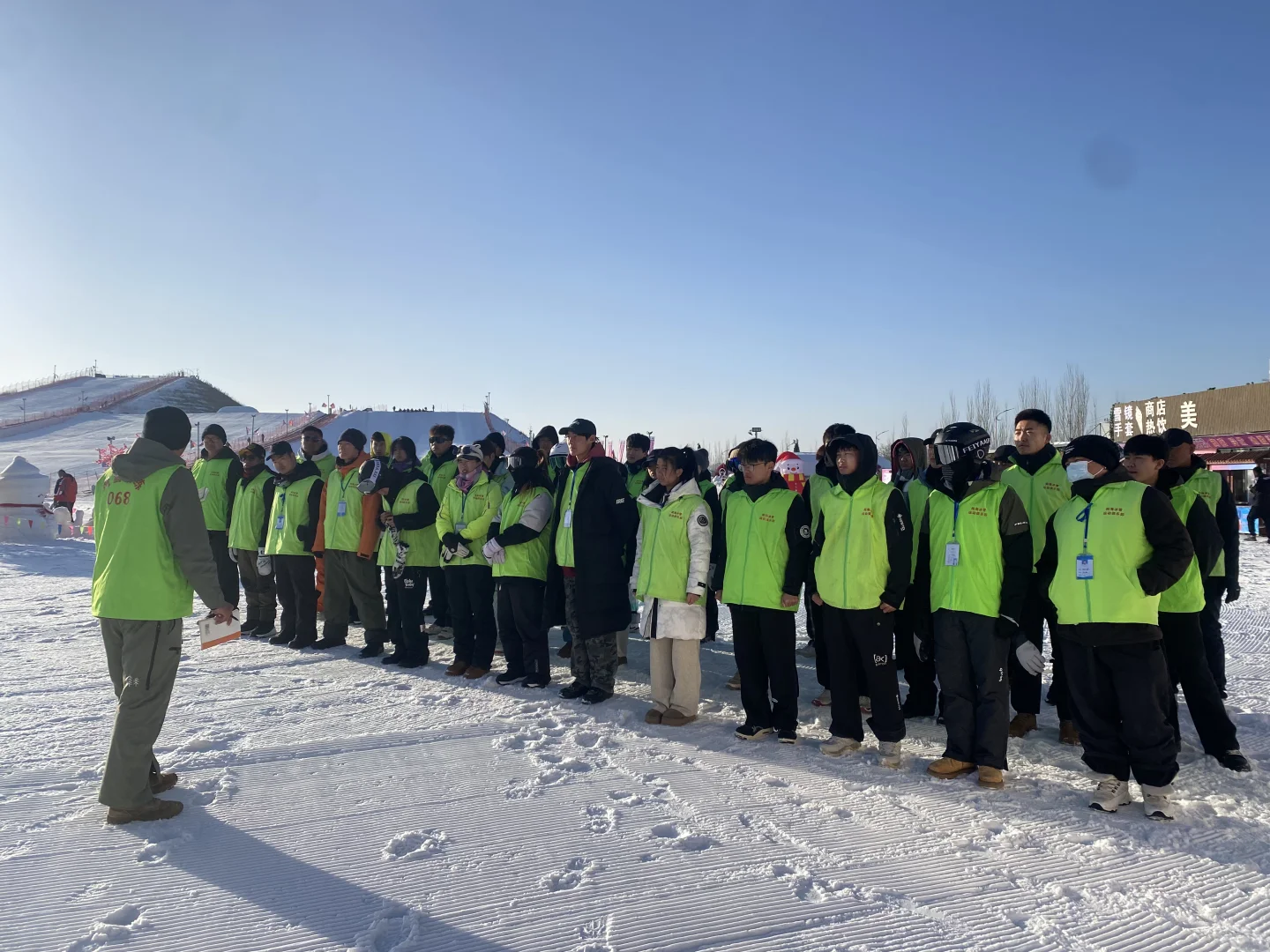 招聘滑雪教练期待你的加入