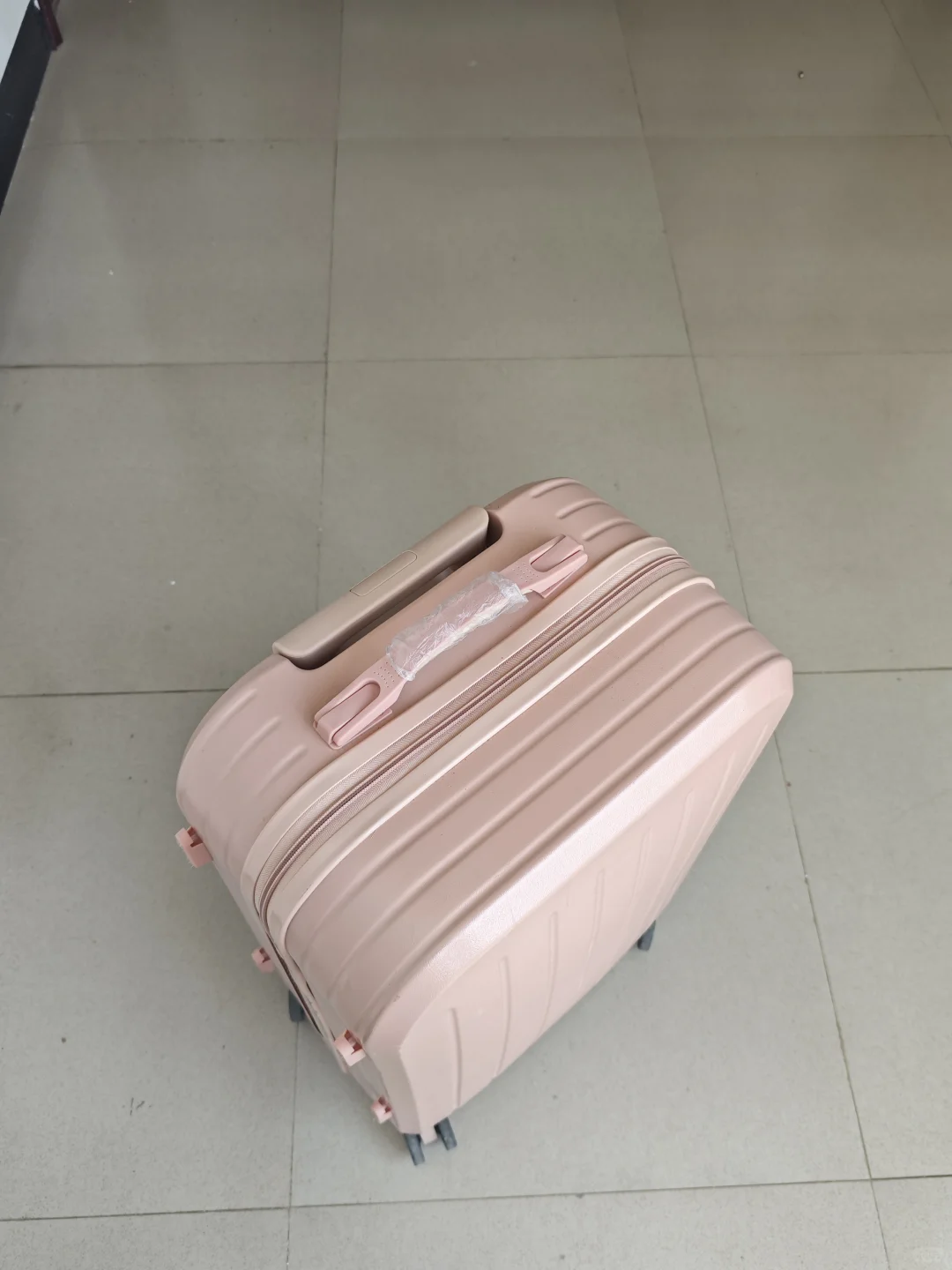 七星区长白班男女不限包住水电费平摊