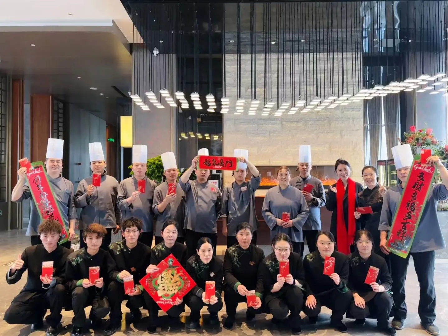 招人了: 女孩。165以上身高