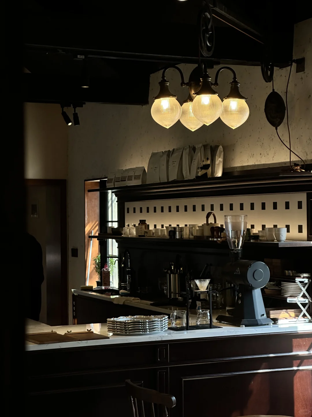 威海浮力咖啡招聘/咖啡师/服务员