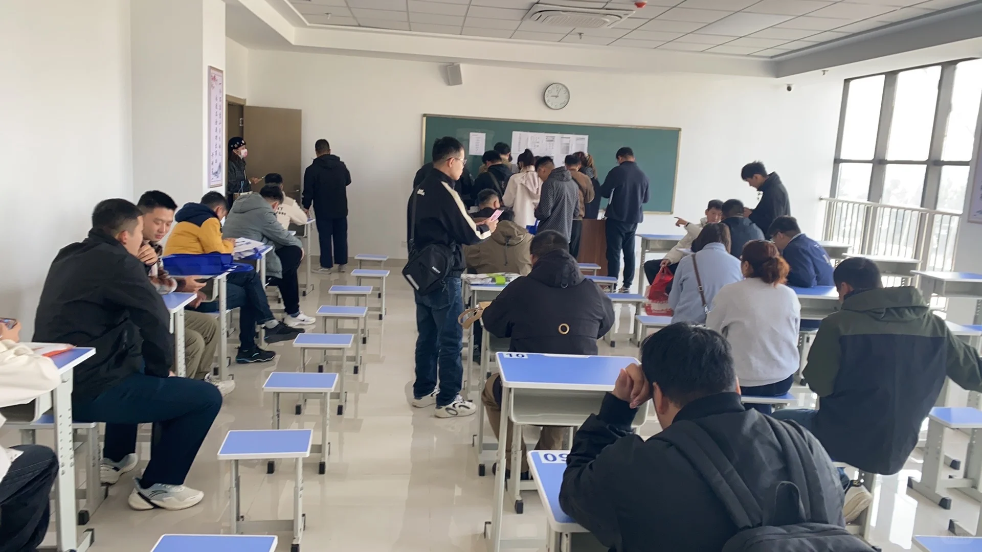 蚌埠辅警资格复审第一天