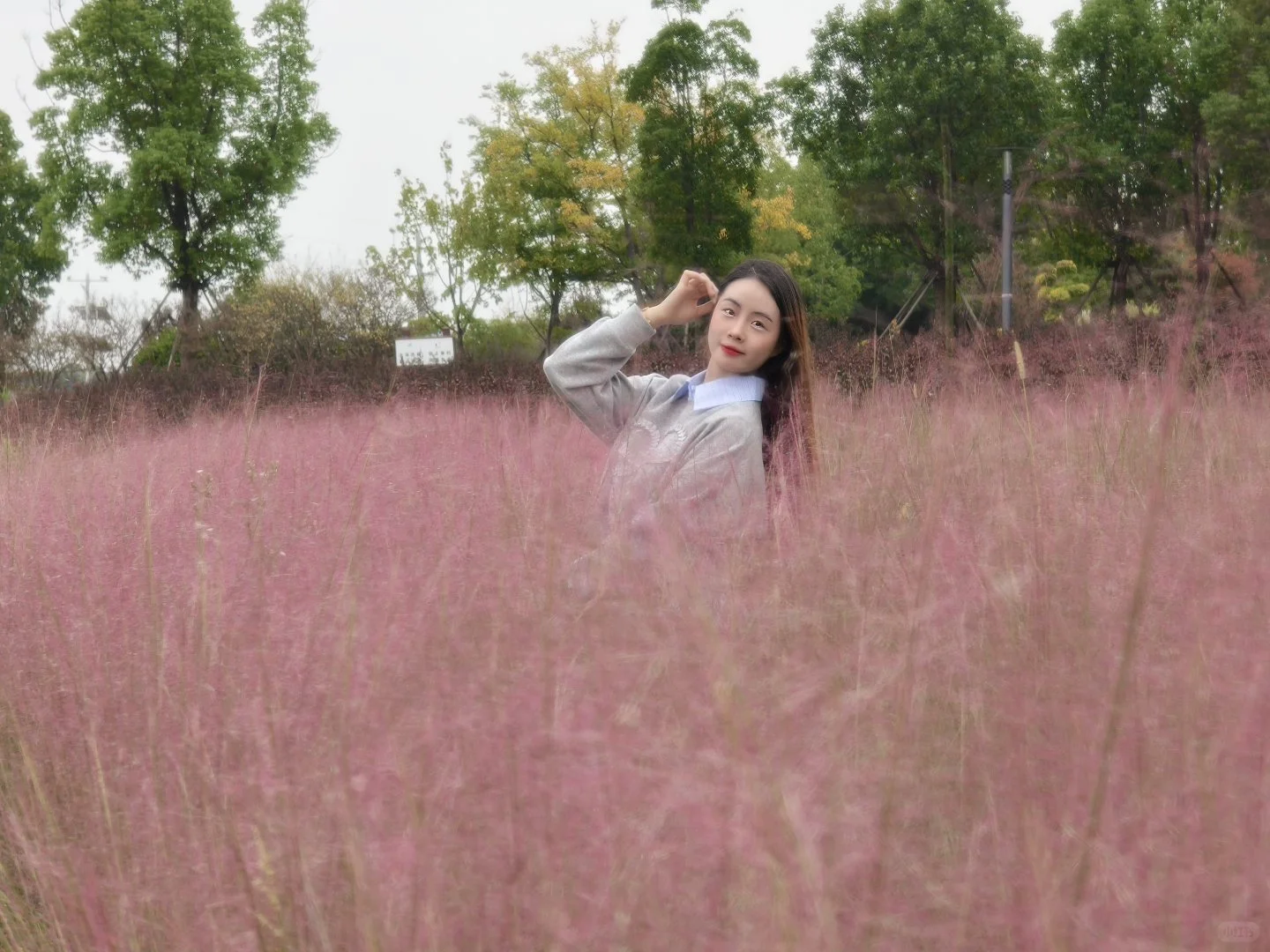 我有钱我不给你花嘛 我还想给你提路虎揽胜呢