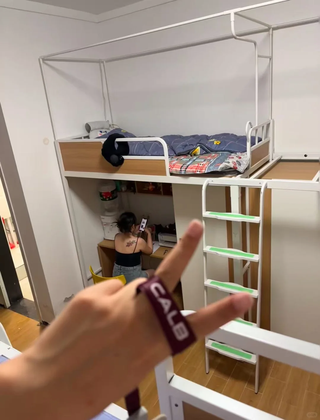 我也不想进厂啊 但一个月7000多是真的爽