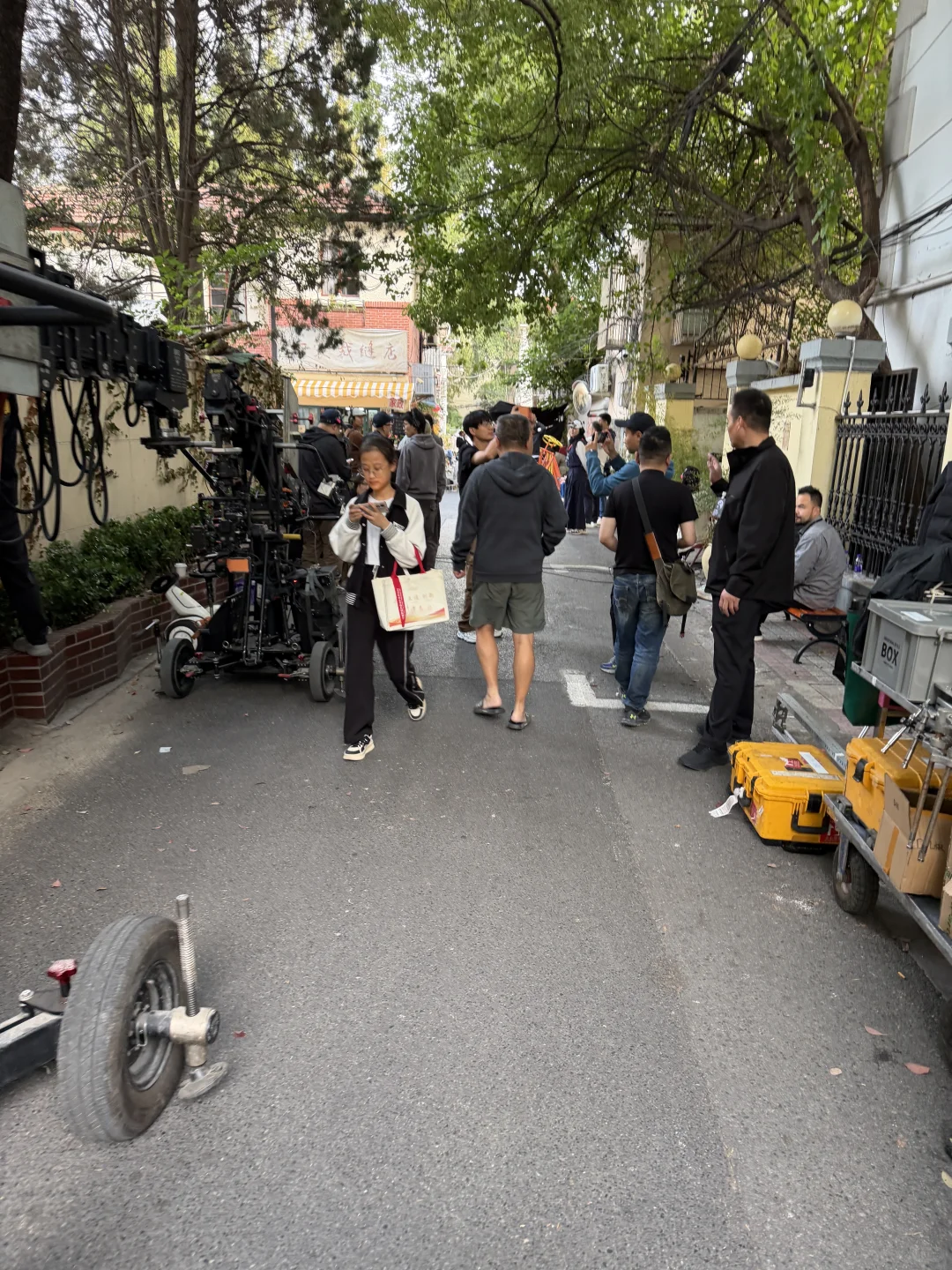 搬离了张爱玲幼居的街区