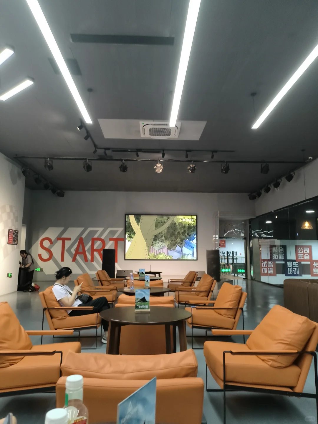 初创公司招人，不卡学历