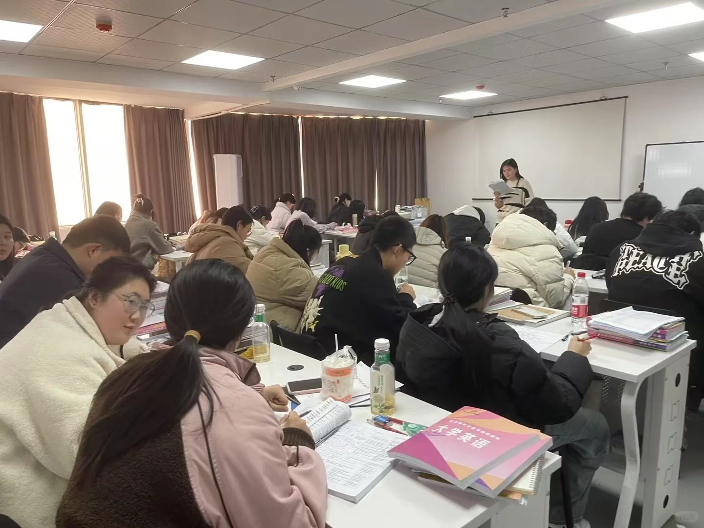 招聘黄职招生老师！！！