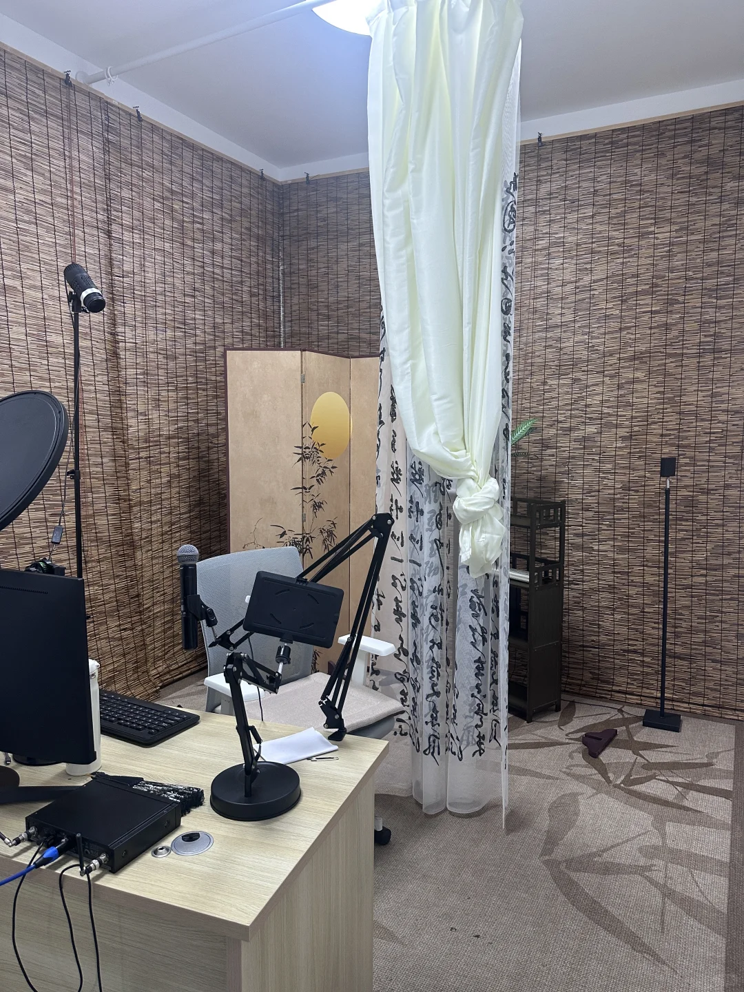 江苏镇江初创公司，唯一的缺点是早10晚6