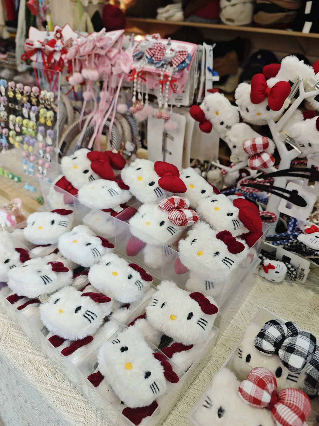 巴中巴州区中城街这家饰品店招人了