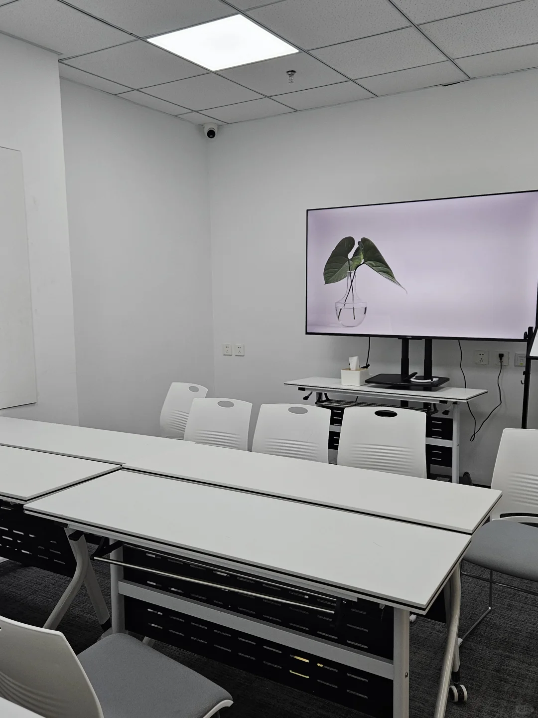 招聘一个教培销售岗【湖北武汉洪山区】