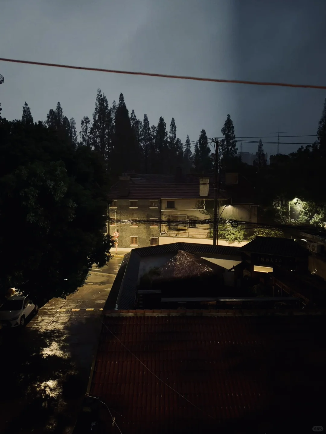 搬离了张爱玲幼居的街区