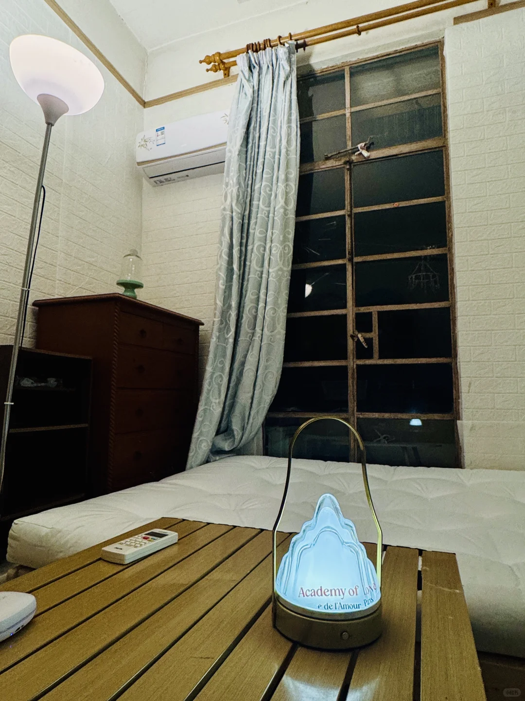 搬离了张爱玲幼居的街区