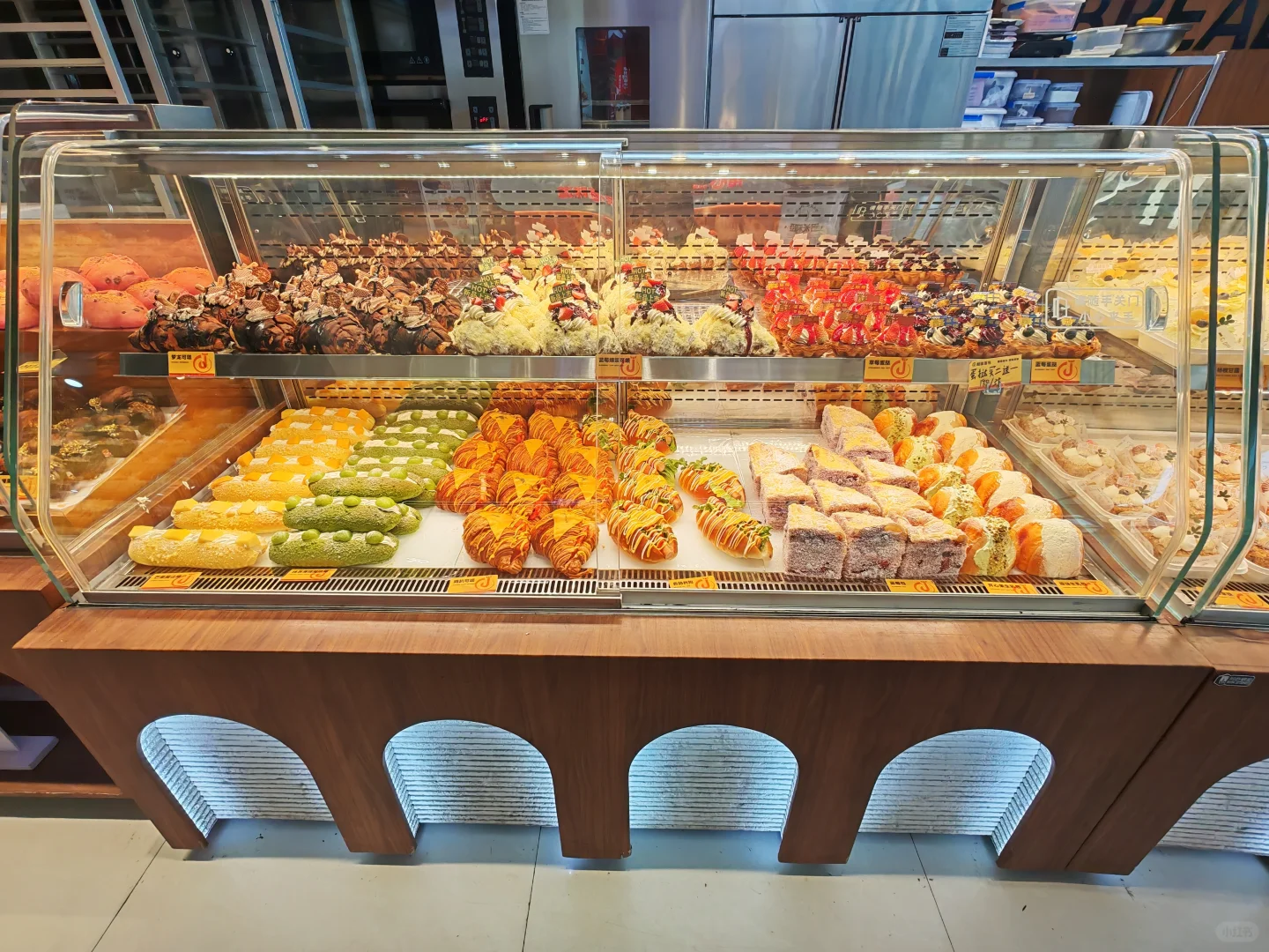 招聘营业员兼职（航空航天地铁-C口）