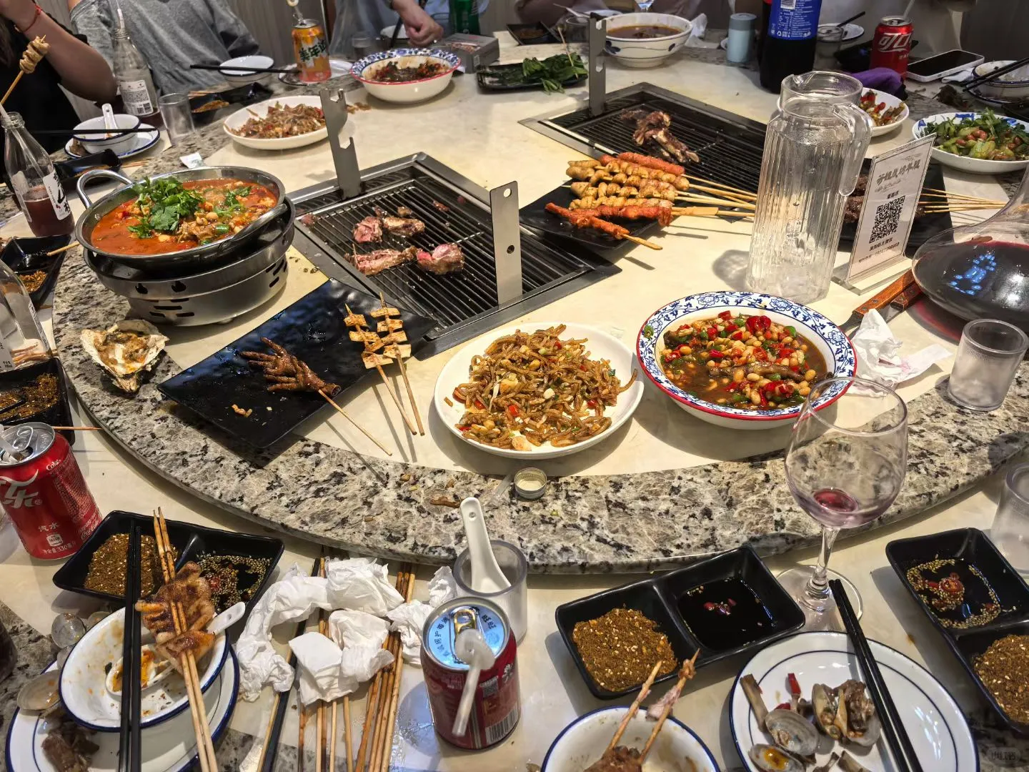 招小白客服 没有经验要求 月休6天