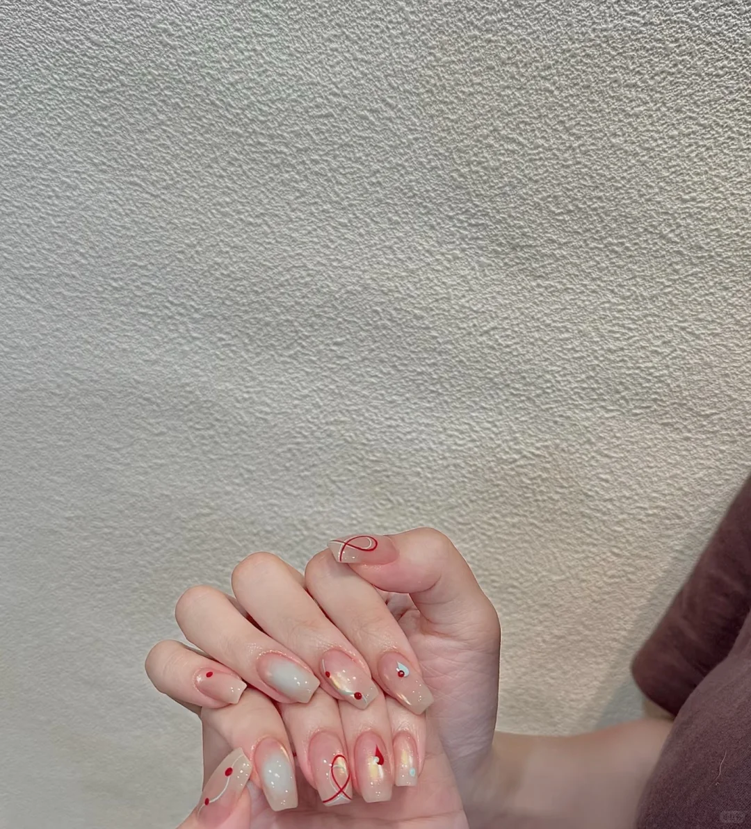 招聘美甲师一名