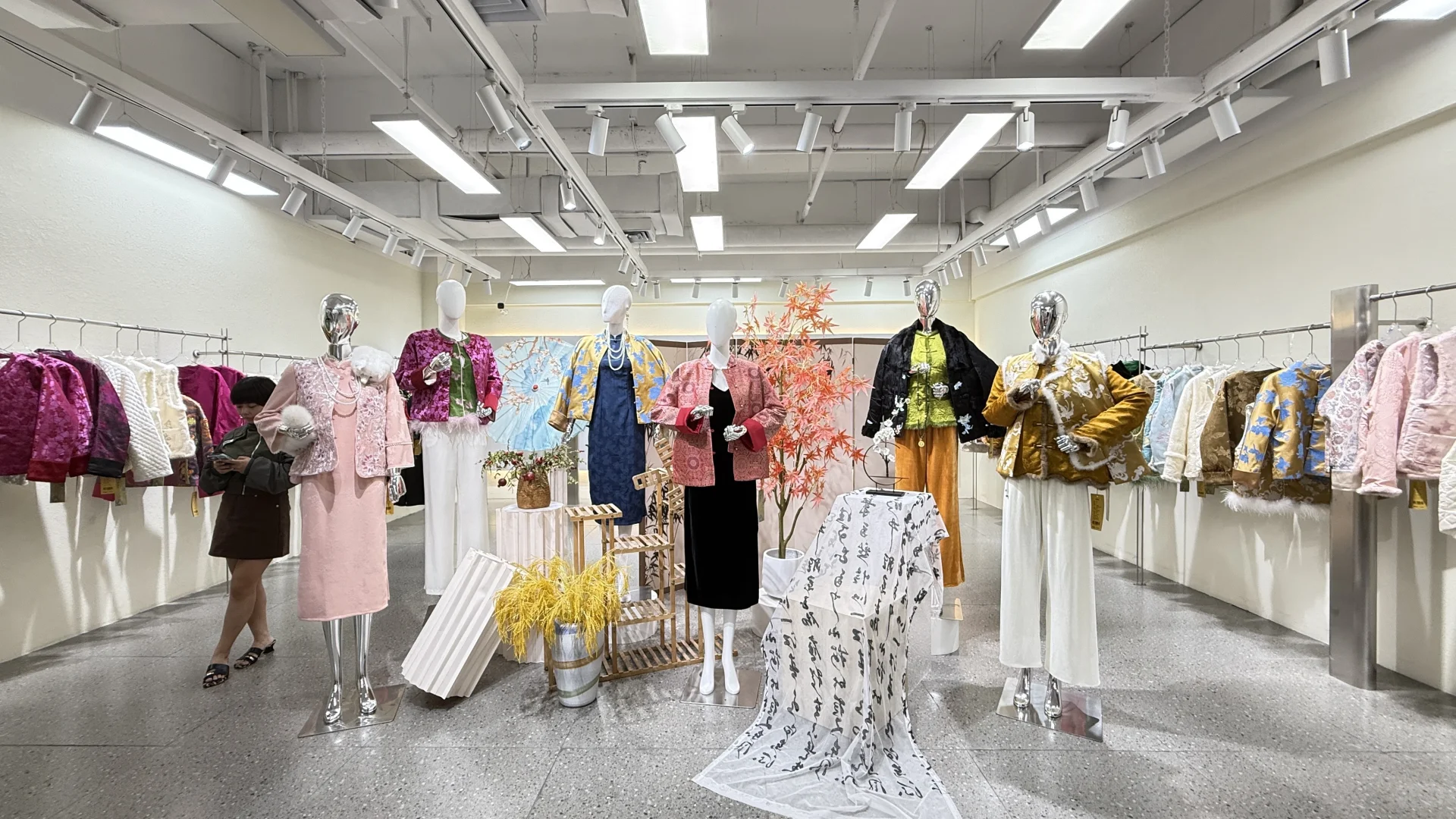 招女装带货主播男女不限不会可学