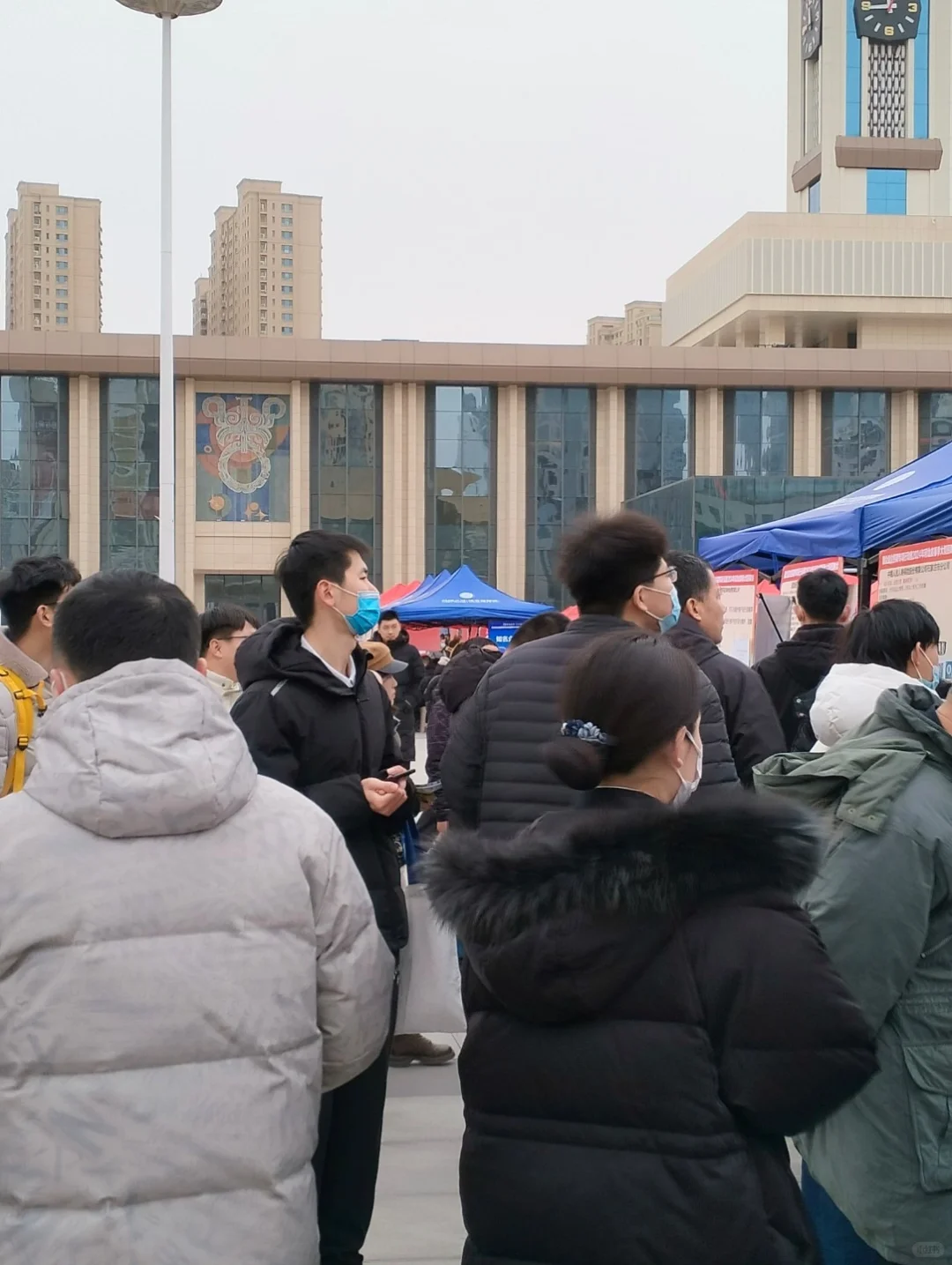 **裕华万达大型户外招聘会：春风送岗，等你