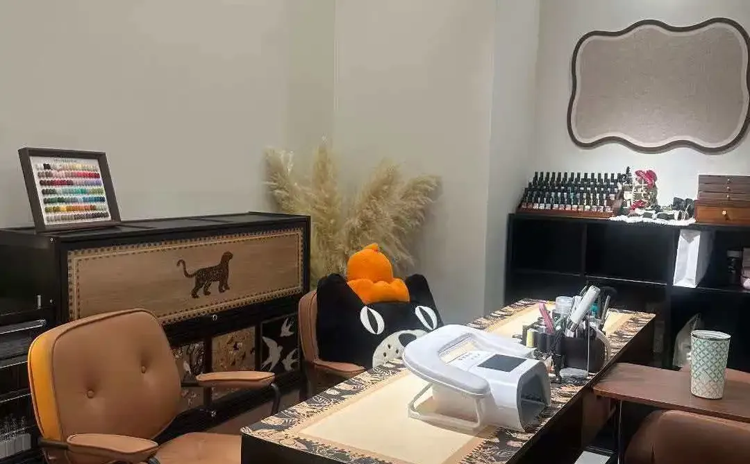 急聘美睫美甲师✨