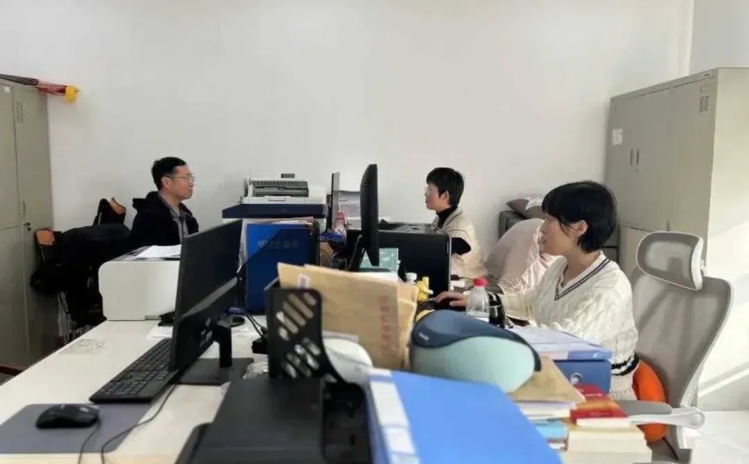 行政和人事岗双休的，不限男女有谁试试嘛？