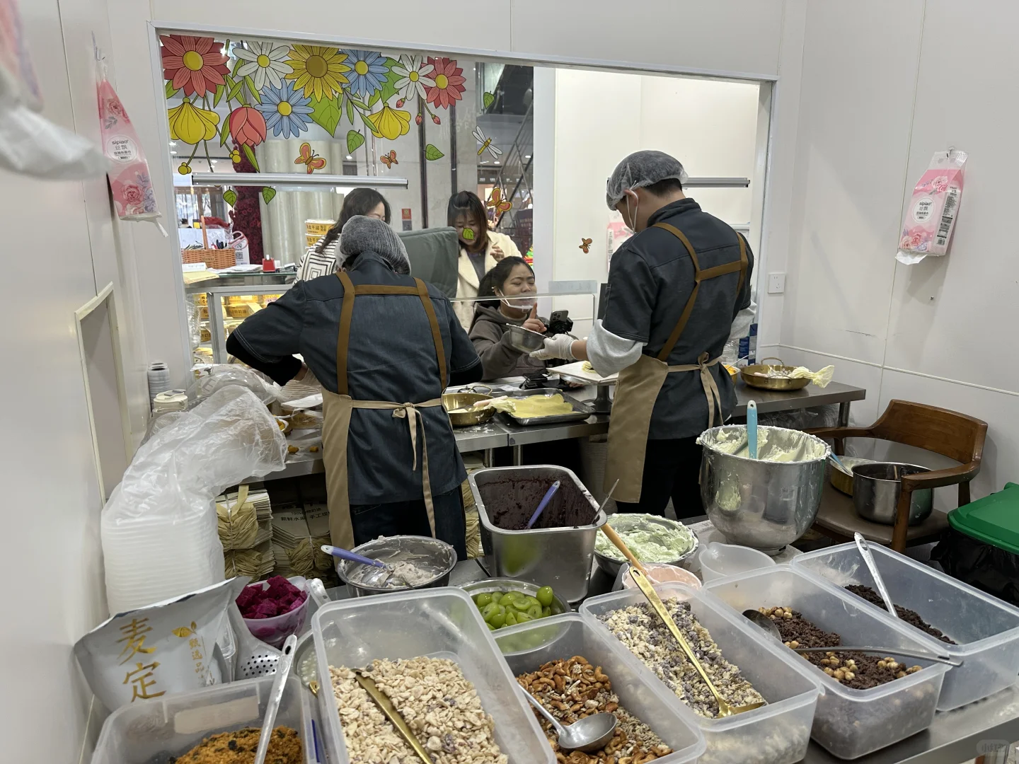 西安抱走千层直招实习主播，没经验也能做