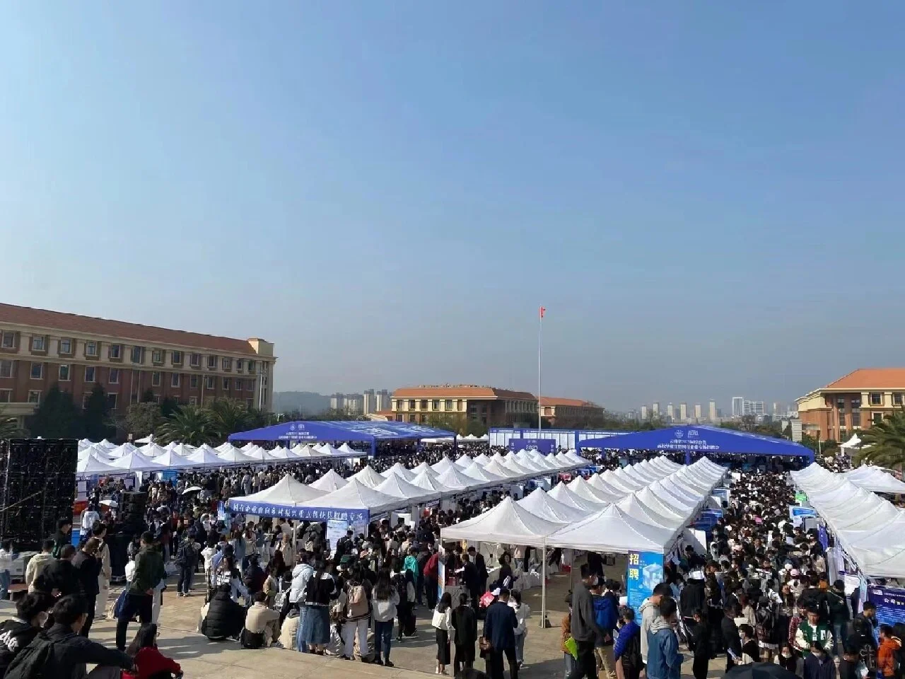 大连招聘会拍摄现场教学