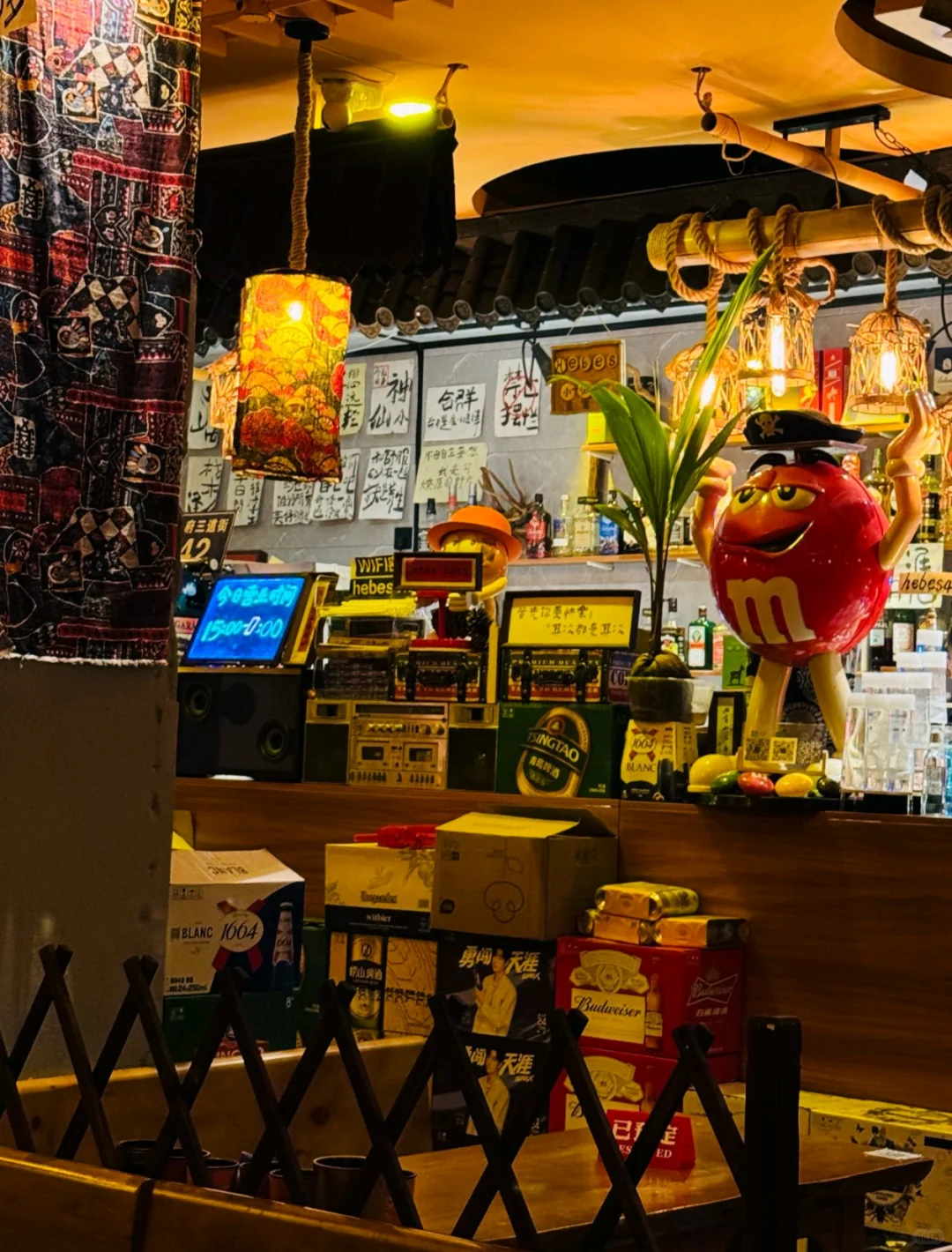 东莞清吧服务员400/天日结🉑短期包吃包住