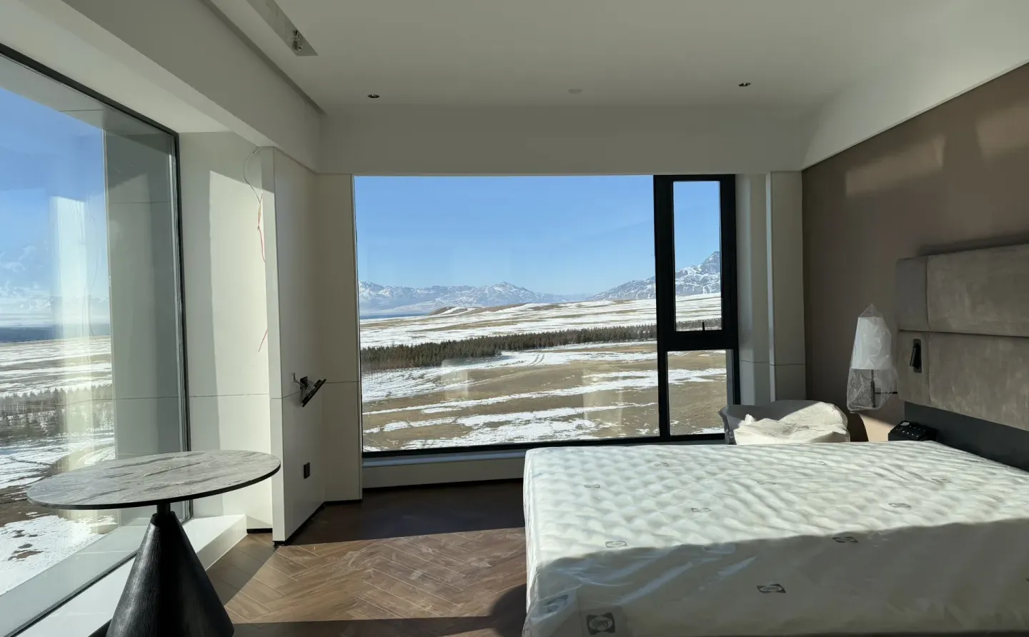 赛里木湖湖景酒店招聘客服经理