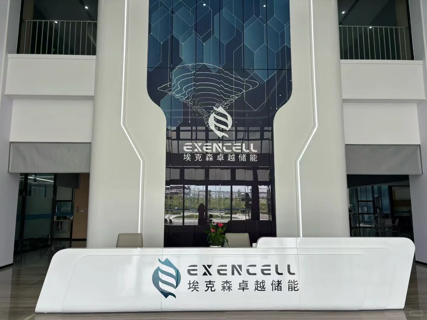 招聘实习生啦～周末双休，五险一金