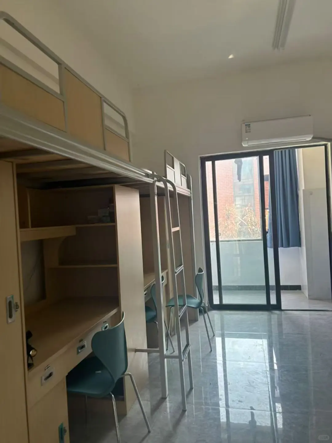 不限民族 16-50，可周预工资可带手机不体检