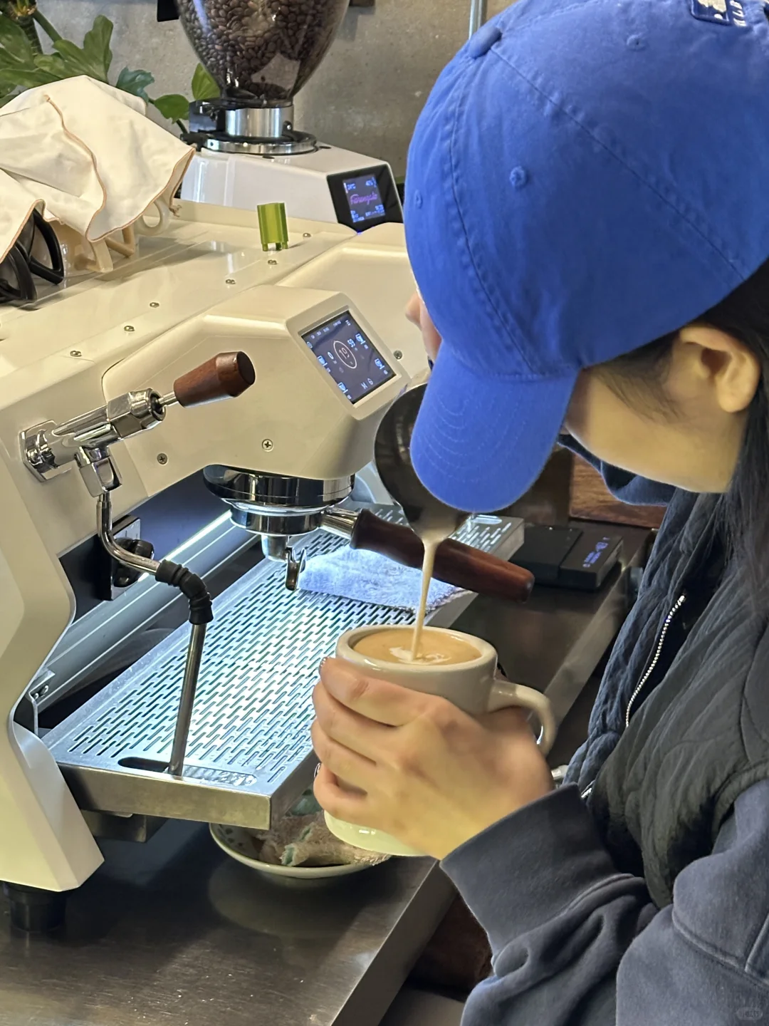 这个时代想找点靠谱的人当同事也不难吧