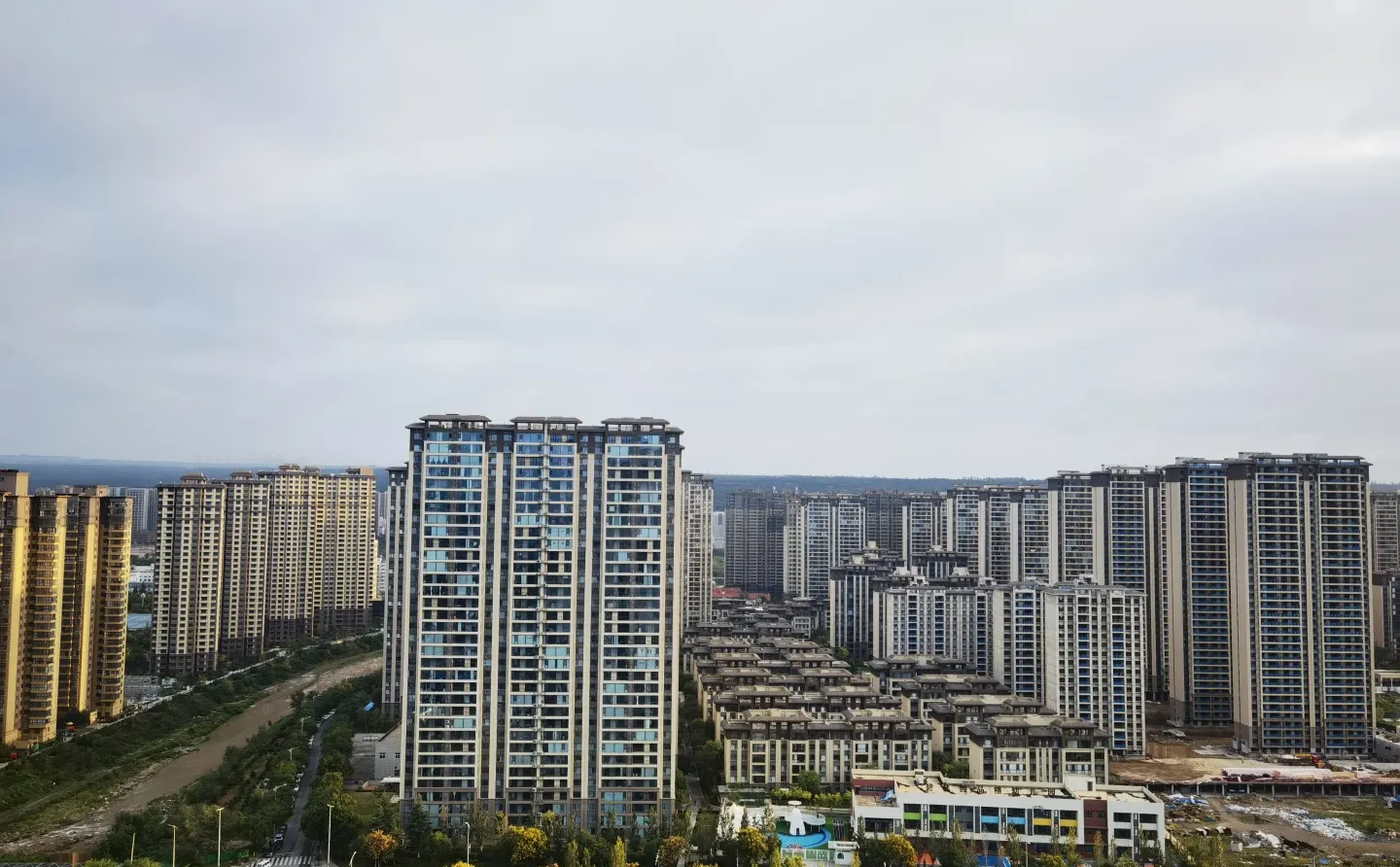 宝鸡市区要兼职年轻女生，早上8点到晚上7点