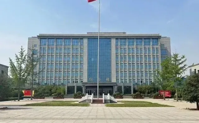 新乡市唐庄乡镇干部教育培训中心招聘公告！