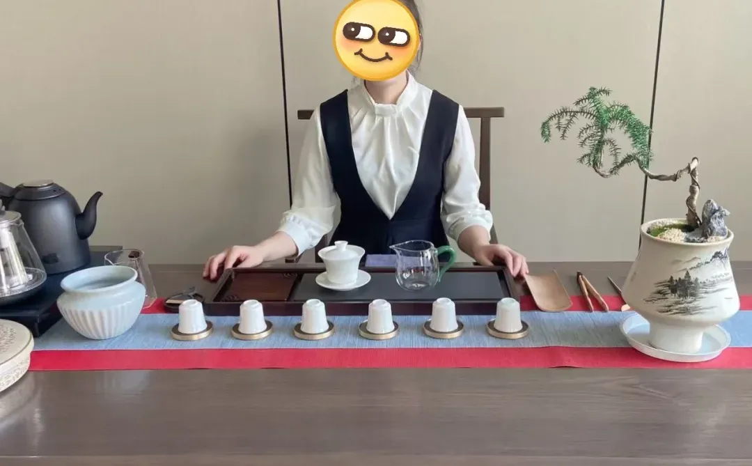 餐厅招募领班服务员茶艺师待遇从优