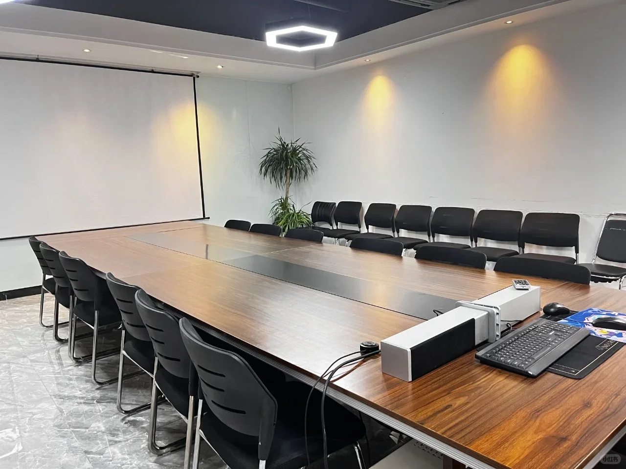 洛阳打工单双休，到手6千，准备干到退休！