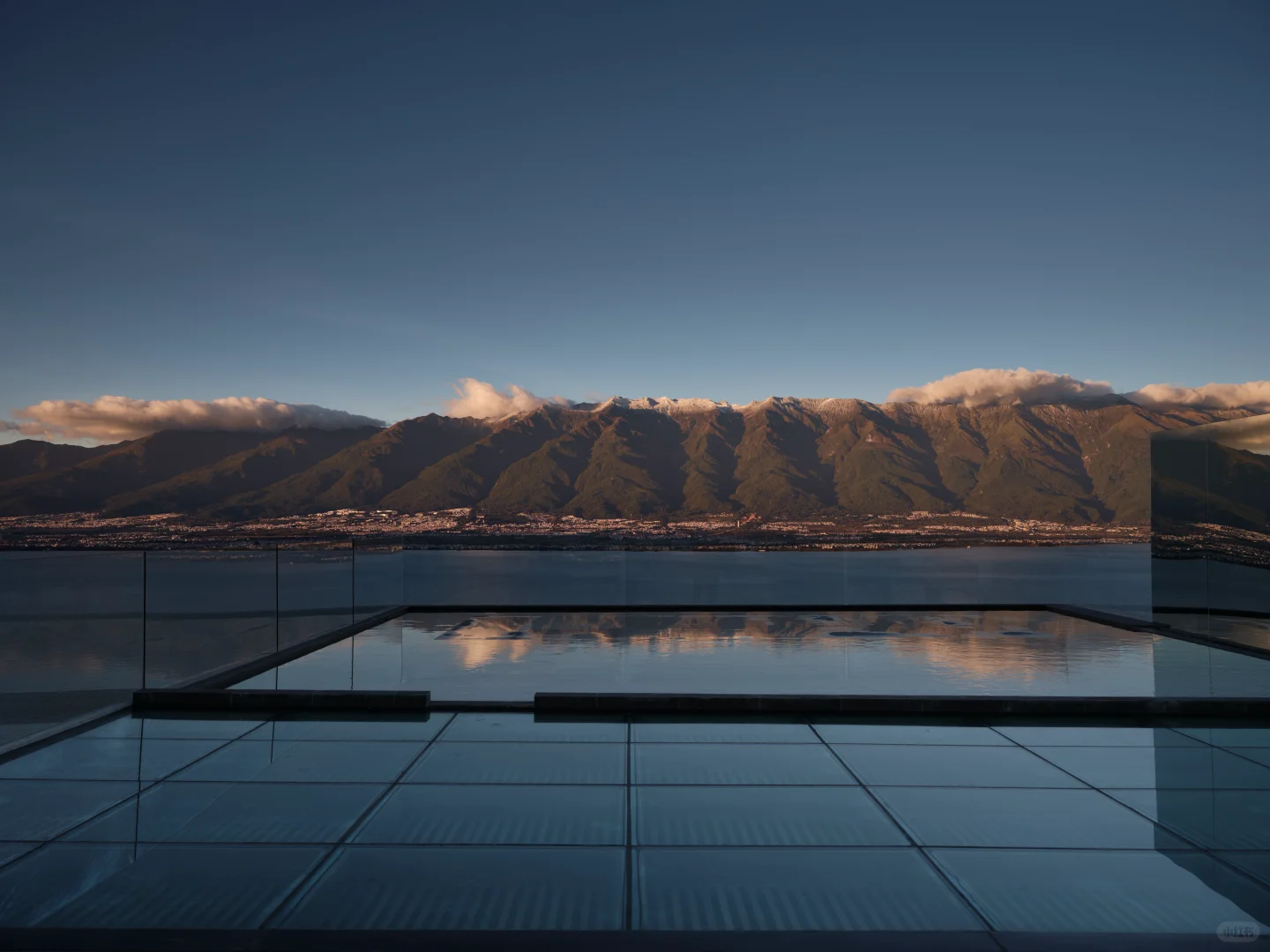 还找❗️大理高端民宿找两个12中旬能来男义工