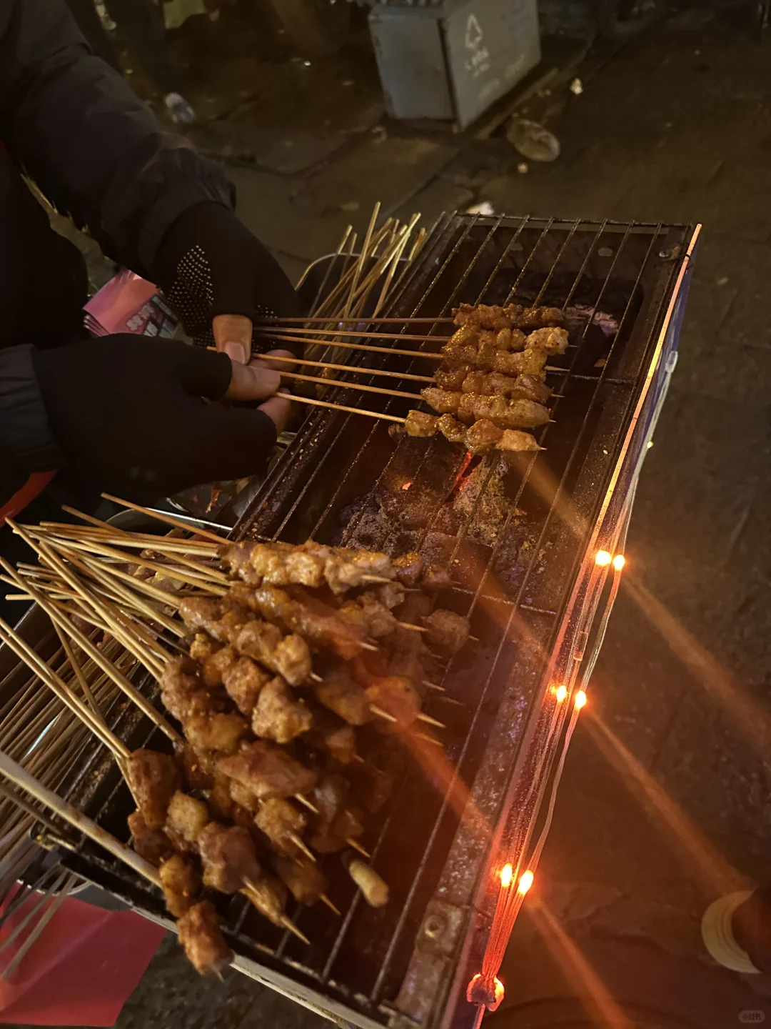 大理古城内两个民宿同时招义工～