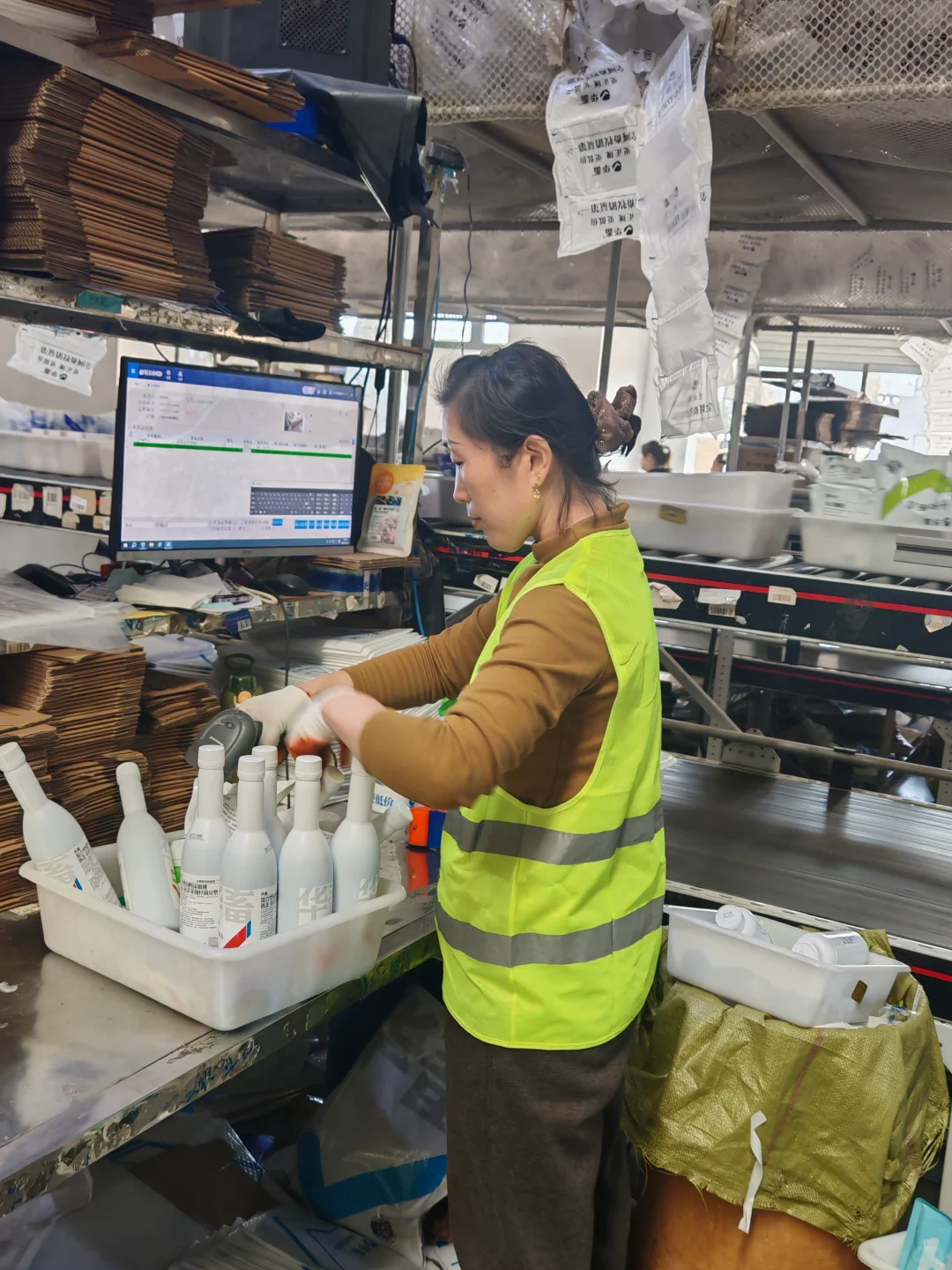 5000+招拣货打包工人