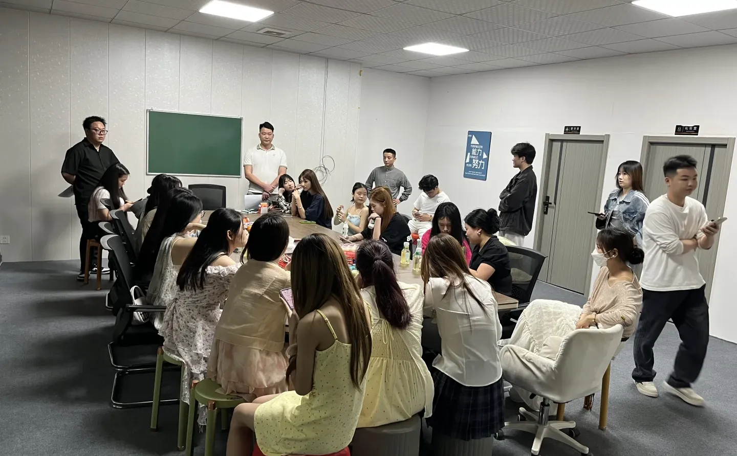 地点：邵阳，有没有在邵阳找工作的小姐姐？