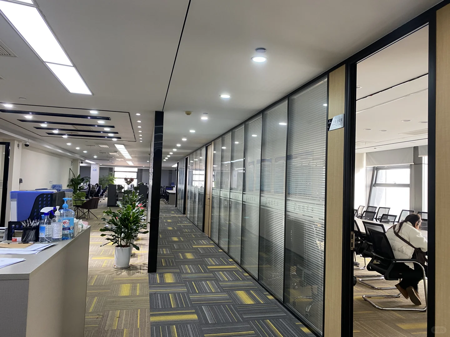 在武汉江夏上班，一个月8000，很满足了😌