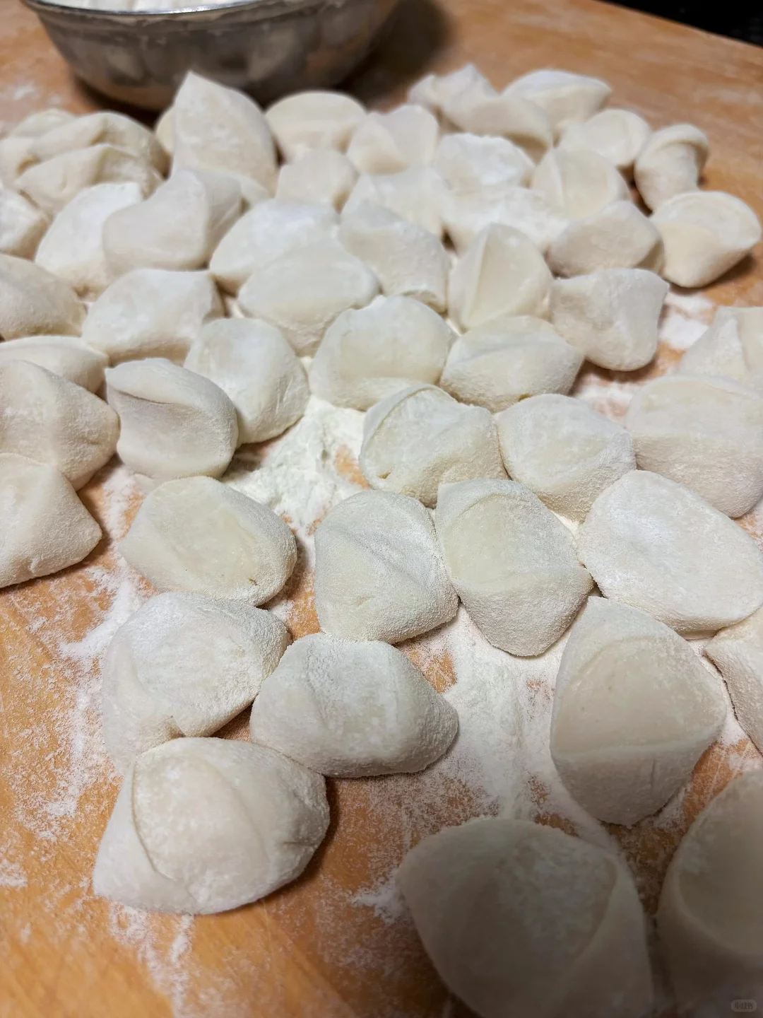 猪肉茼蒿虾仁水饺爱吃的请举手！！