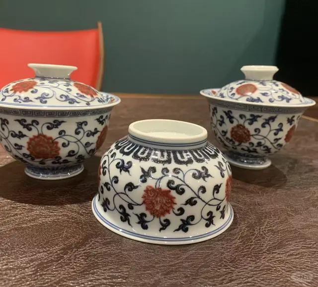 Pink哪一抹红⁉️青花釉里红盖碗大赏